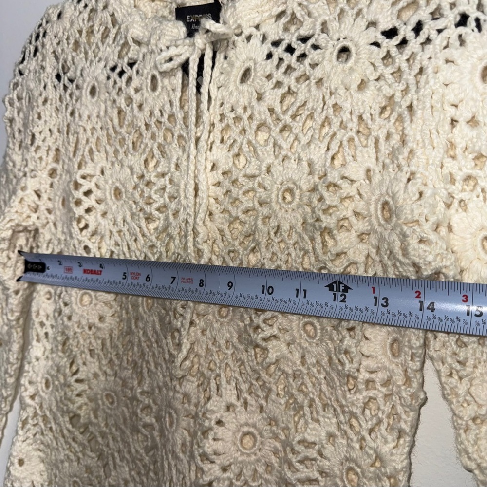 Boho Crochet Floral Knit Sweater Cream Handknit by Express‎ Size Small - Picture 10 of 12